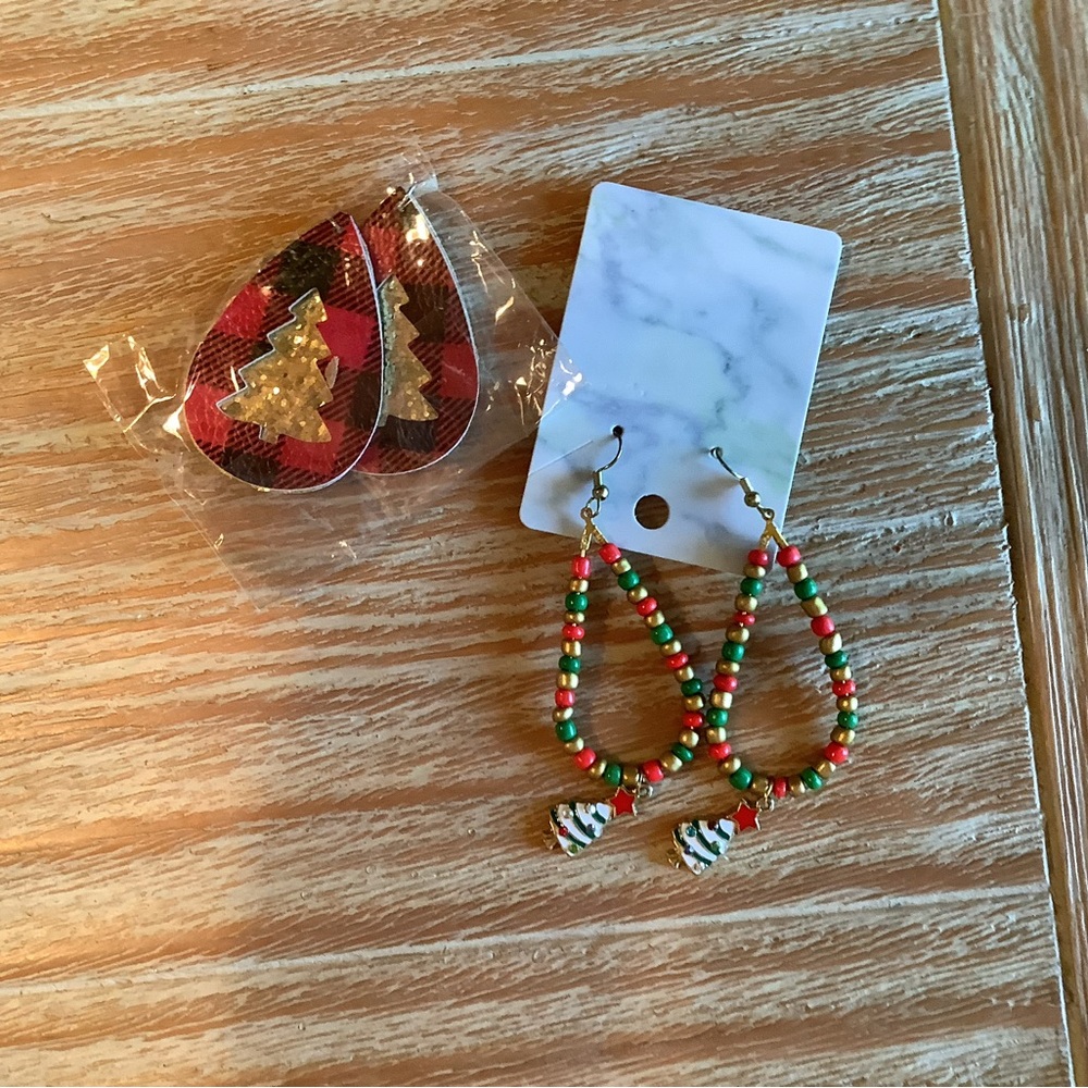 Festive Red & Green Beaded Teardrop Earrings - Holiday Tree Charm